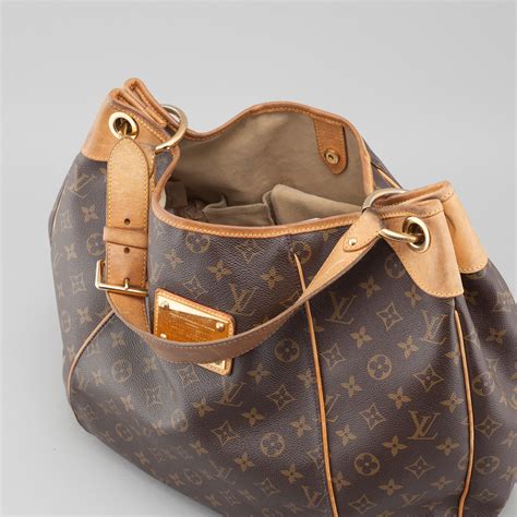 louis vuitton inventeur 101 avenue des champs elysees paris precio|louis vuitton japan paris.